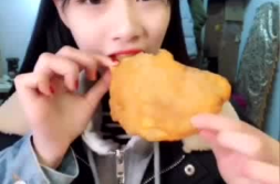 买饼子小姐姐,温暖人心的街头美食传奇